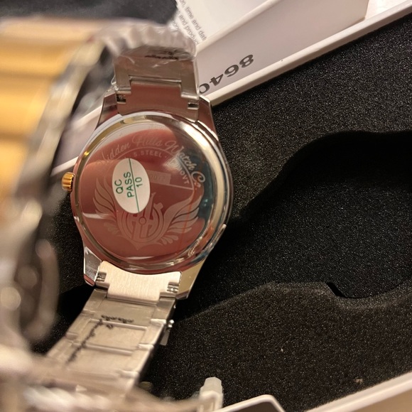 NWT Hidden Hills Watch - Picture 8 of 14